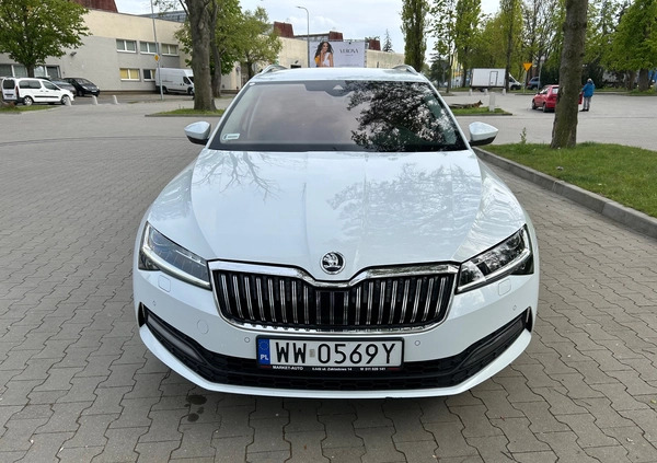Skoda Superb cena 96600 przebieg: 105450, rok produkcji 2019 z Pabianice małe 254